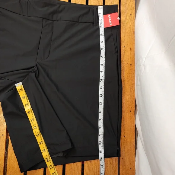 Spanx Women Sunshine Very Black Wrinkle Resistant Stretxh Shorts Size 2X NWT - Picture 9 of 10